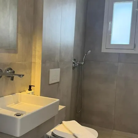 Maria One Bedroom 2 아파트 *