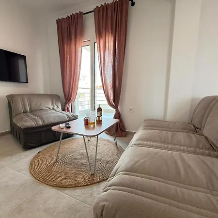 Maria One Bedroom 2 *