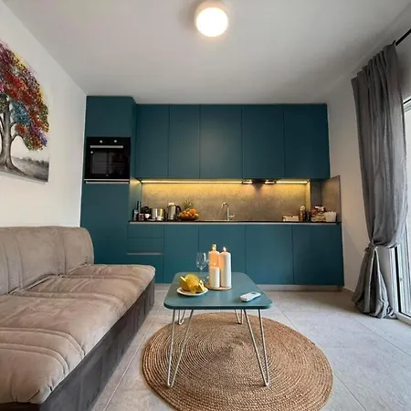 Maria One Bedroom 2 Apartment