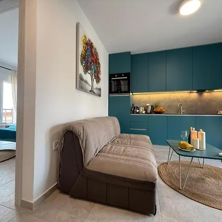 Maria One Bedroom 2 Apartment *